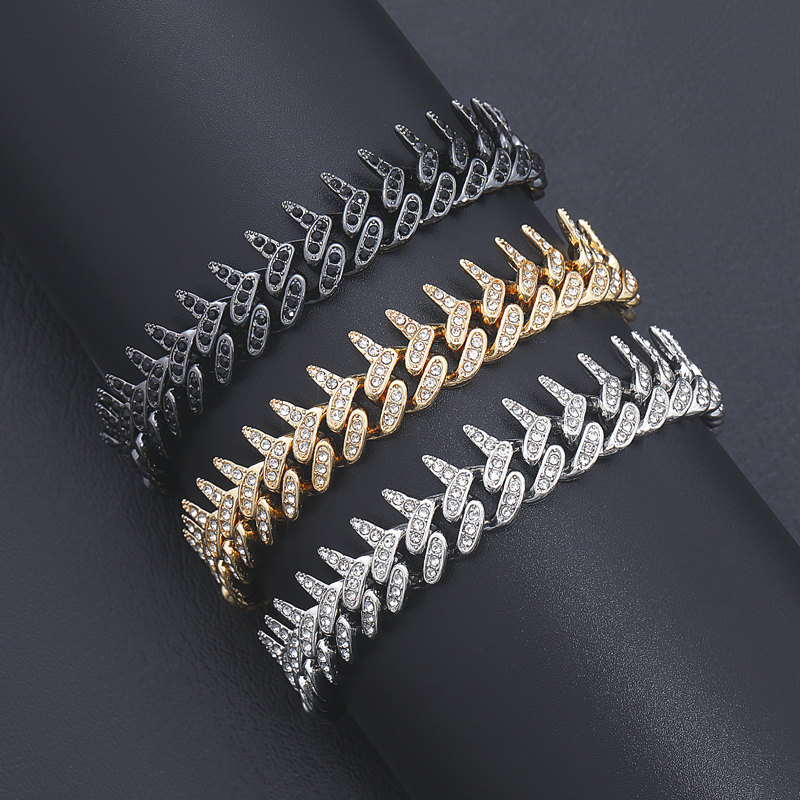 Iced Out 13mm Rivet Spike Thorns Cuban Bracelet With Street Luxury Shine