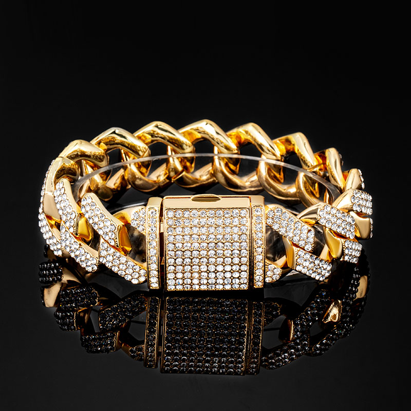 Street Luxury Iced Out 20mm Miami Cuban Bracelet With Big Box Clasp In Gold - Image 3