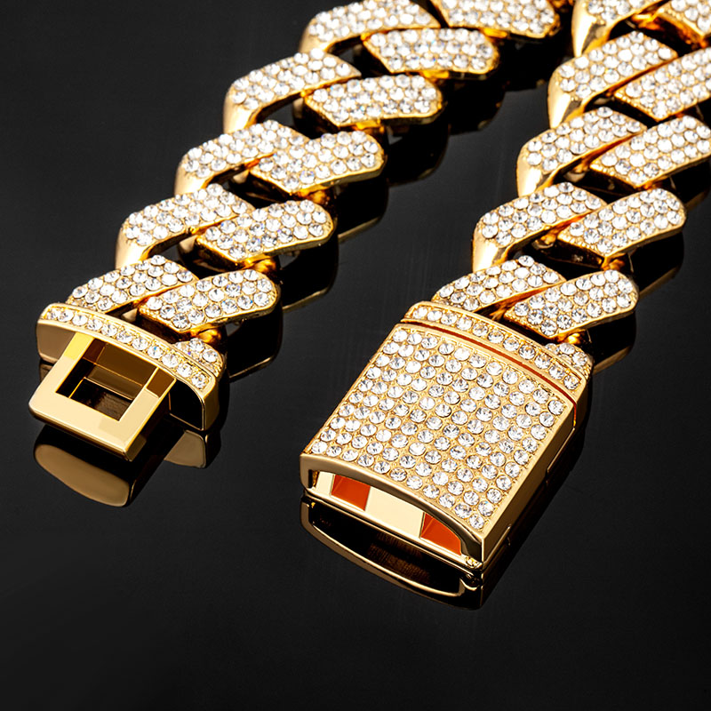 Street Luxury Iced Out 20mm Miami Cuban Bracelet With Big Box Clasp In Gold - Image 5