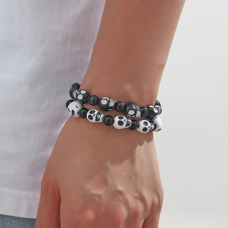 2pcs White & Black Smiling Skull Head Stretch Bracelets Set Silver - Image 3