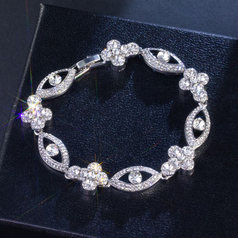 Round Diamonds Cross With Evil Eyes Bracelet In White Gold With Gold Shine - Image 3