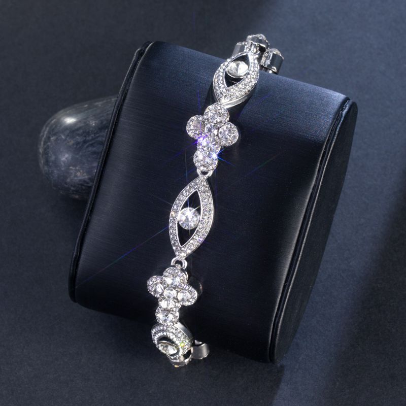Round Diamonds Cross With Evil Eyes Bracelet In White Gold With Gold Shine - Image 4