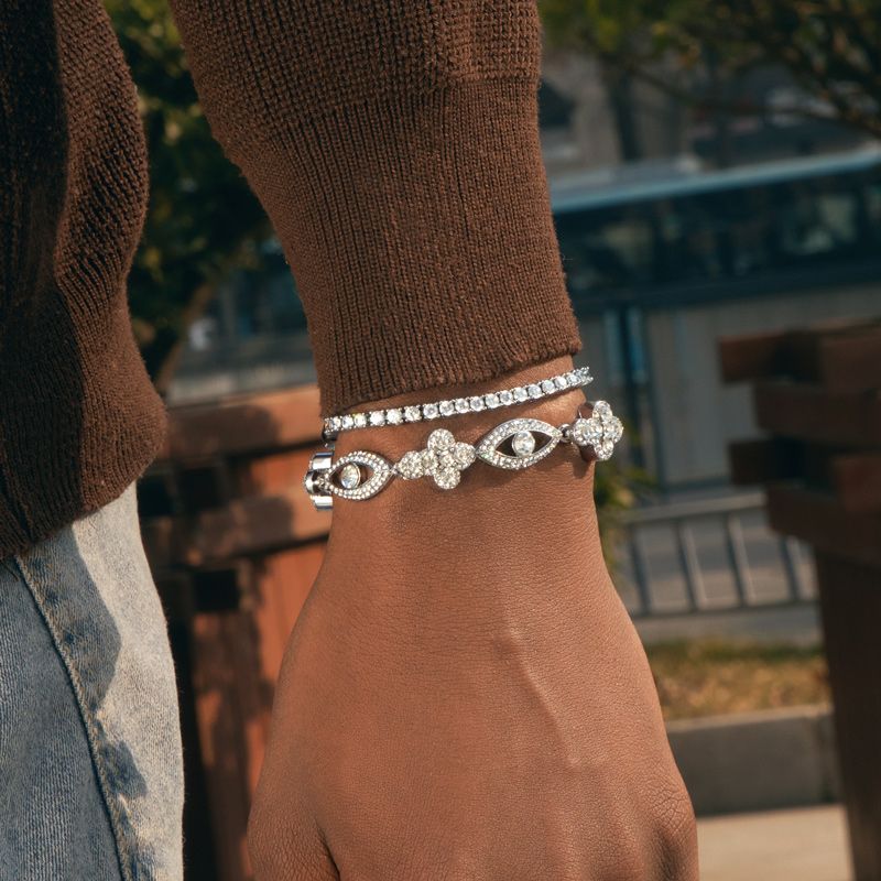 Round Diamonds Cross With Evil Eyes Bracelet In White Gold With Gold Shine - Image 6