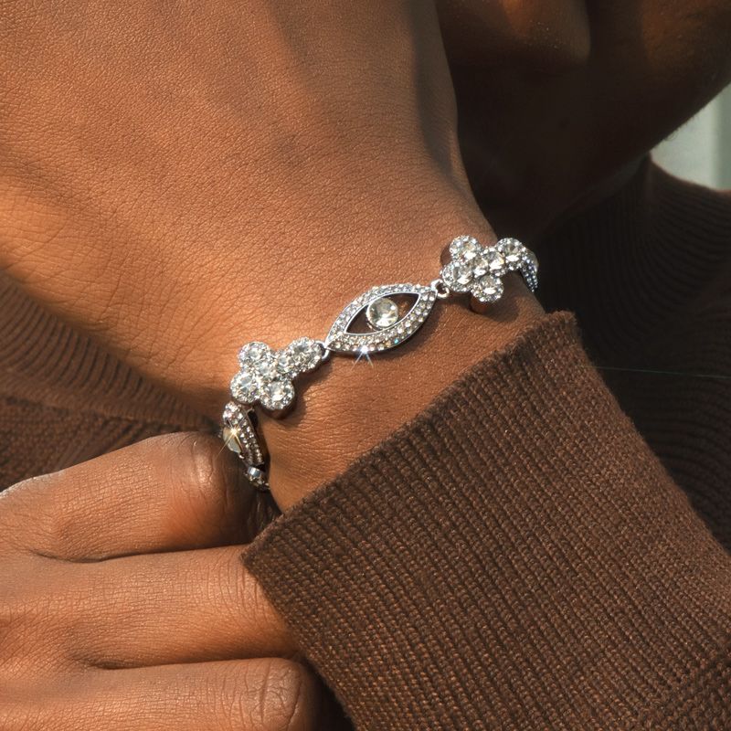 Round Diamonds Cross With Evil Eyes Bracelet In White Gold With Gold Shine