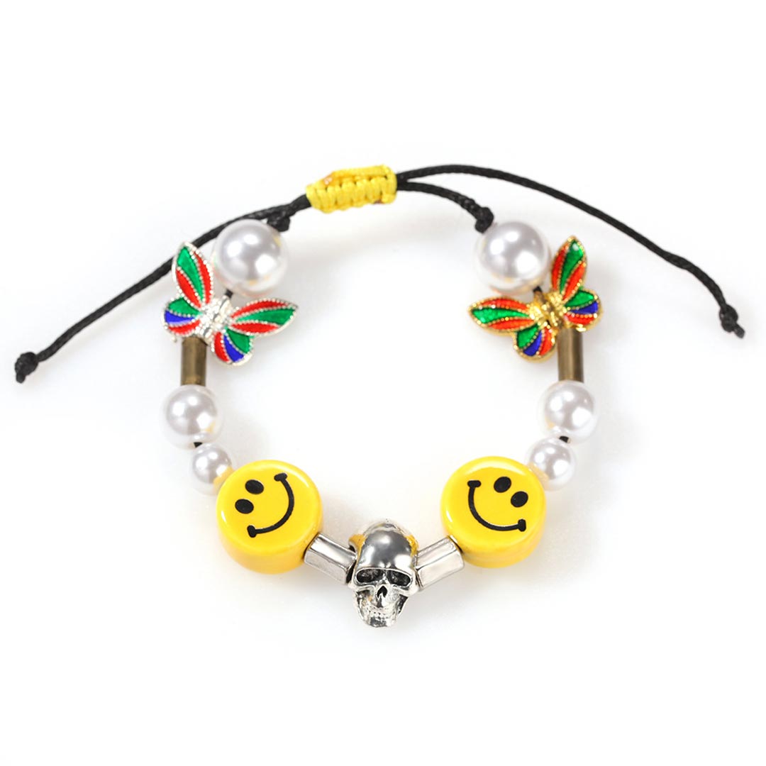 Smile Face With Pearl Bracelet Bold Statement Style With Street Luxury