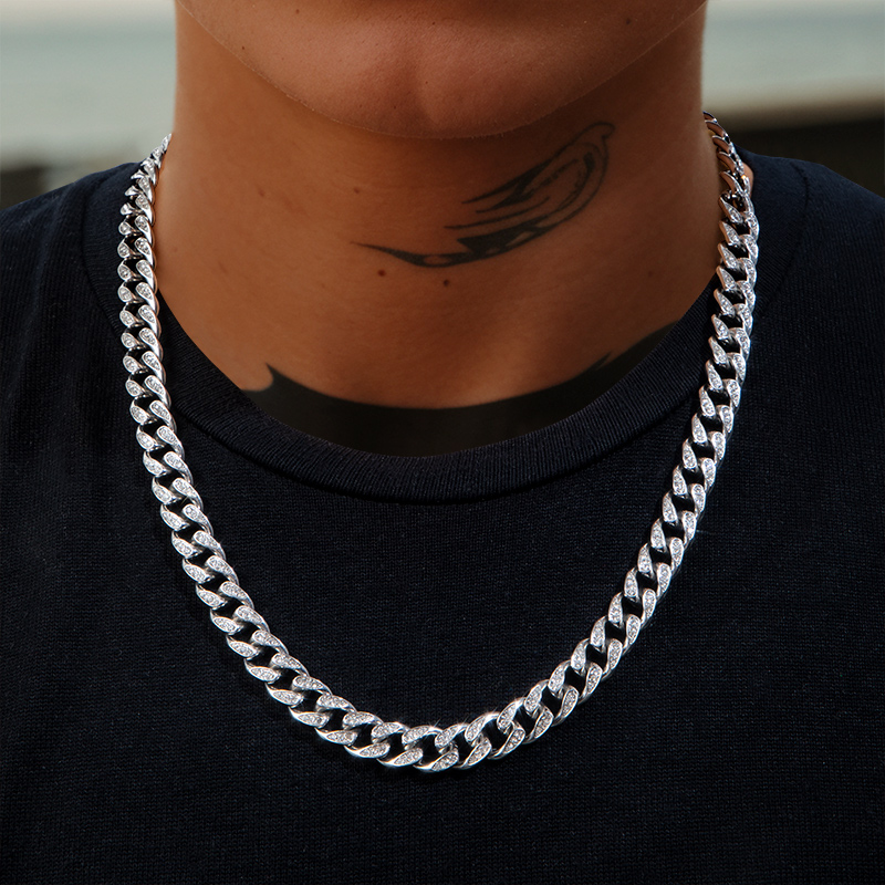 Iced Out 10mm Teardrop Miami Cuban Chain Gold With Street Luxury Shine