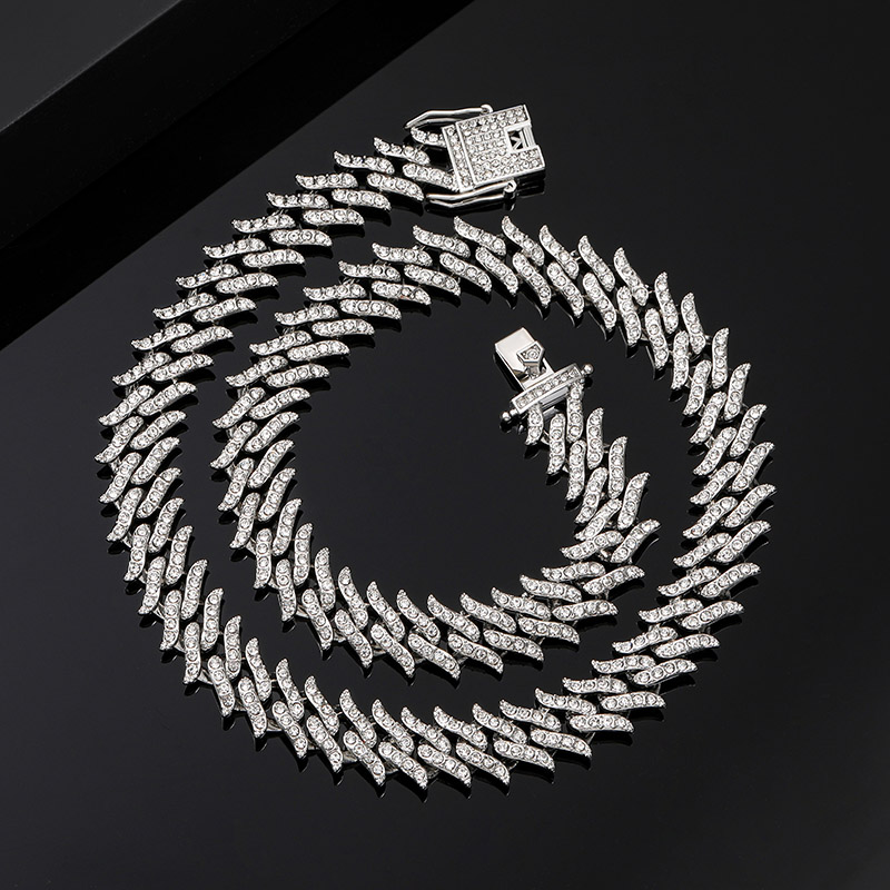 14mm Iced Out Spiked Cuban Chain Gold With Street Luxury Shine - Image 4
