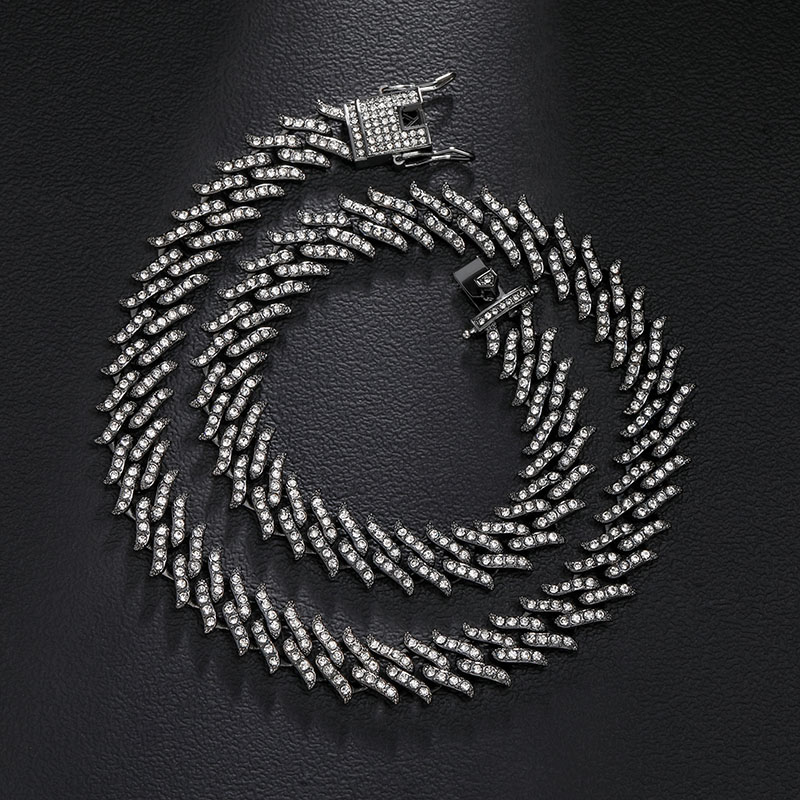 14mm Iced Out Spiked Cuban Chain In Black Gold With Street Luxury Shine - Image 4