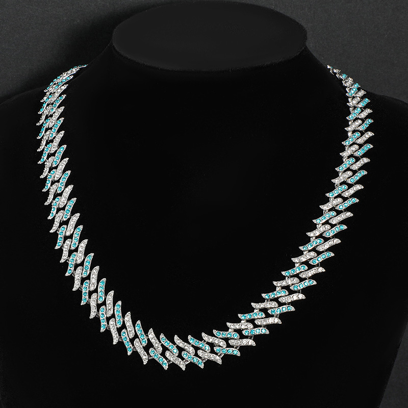 Street Luxury 14mm Blue&white Iced Out Spiked Cuban Chain In White Gold - Image 4
