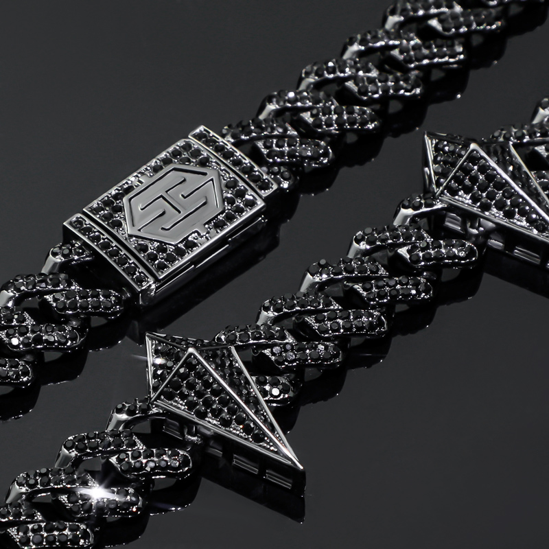 12mm Black Fight Tooth And Claw Iced Out Cuban Chain Gold - Image 5