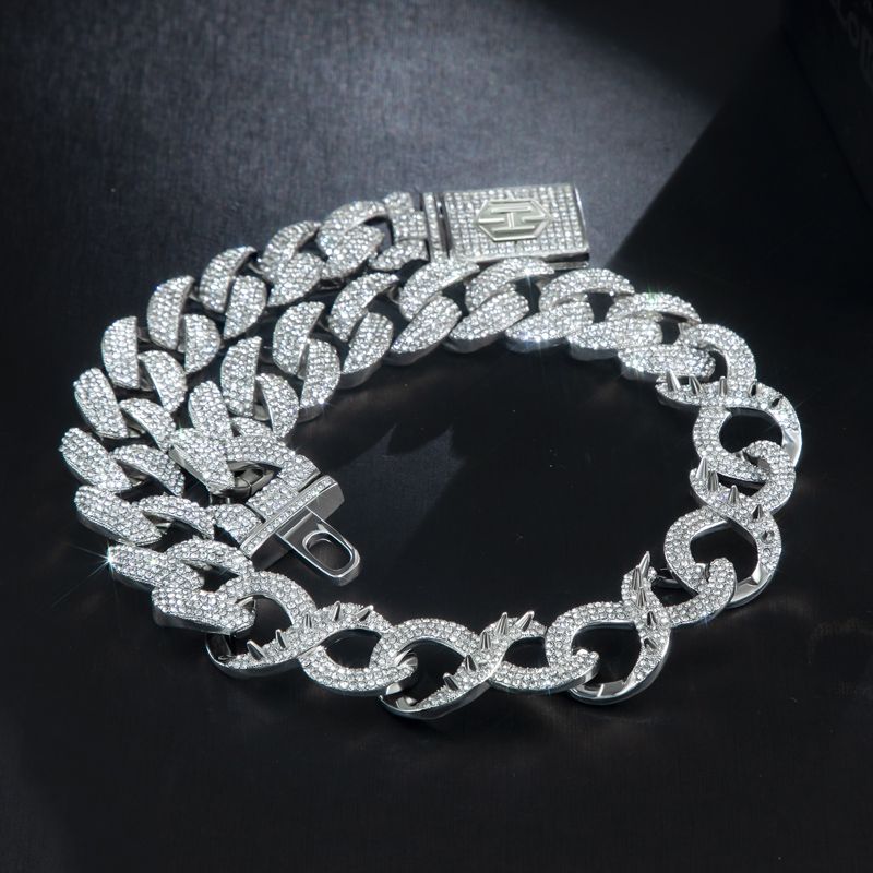 20mm 20 Spiked Infinity Cuban Link Chain In White Gold Cuban Chain - Image 4