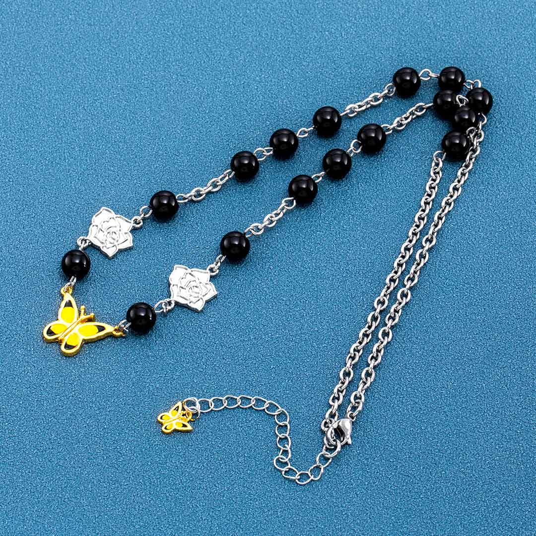Black Pearl Butterfly Chain Bold Statement Style With Street Luxury - Image 4