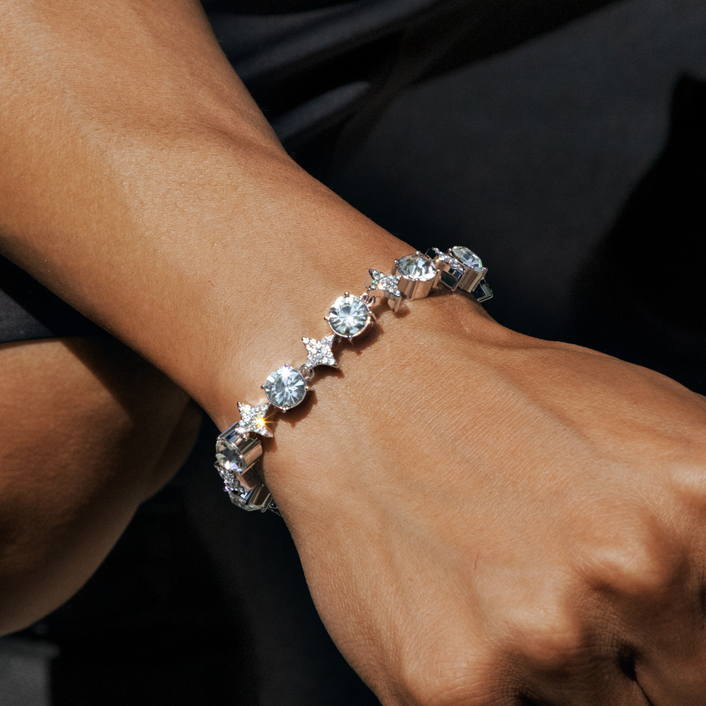 8mm Iced Out Quadrangular Star Bracelet In White Gold With Gold Shine