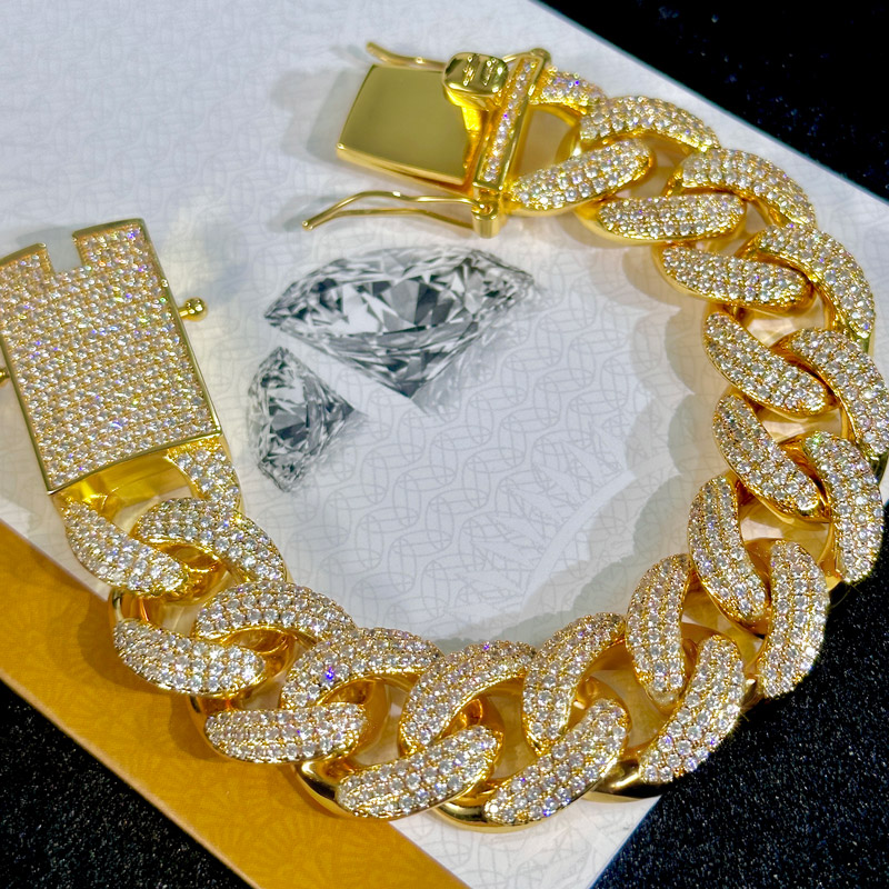 18mm Iced Out Miami Cuban Bracelet Gold With Street Luxury Shine - Image 4