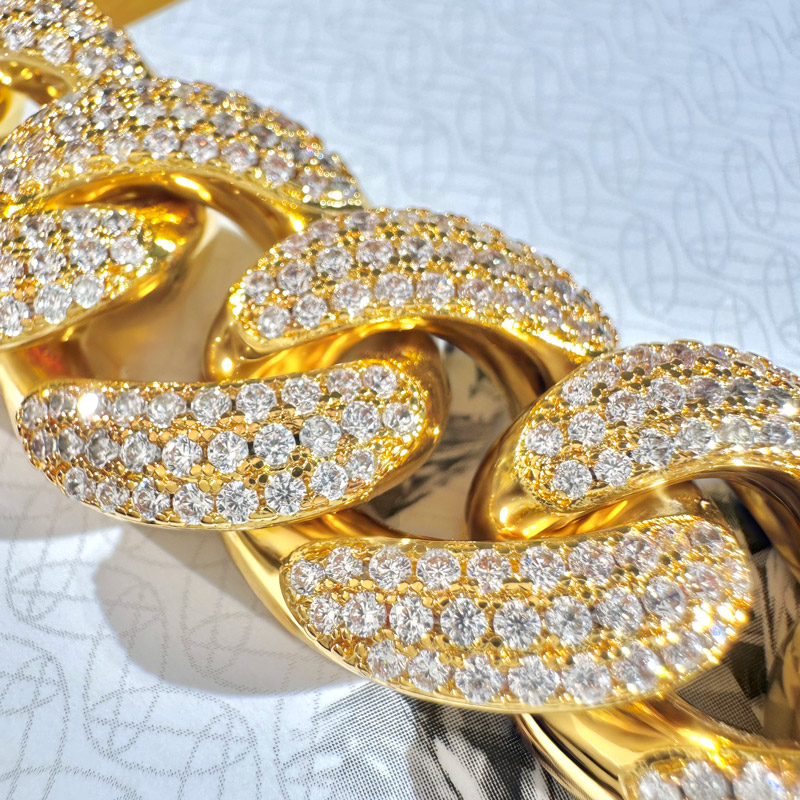 18mm Iced Out Miami Cuban Bracelet Gold With Street Luxury Shine - Image 5