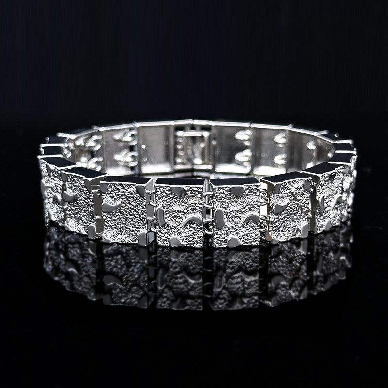 13mm Nugget Bracelet In White Gold Gold With Bold Statement Appeal