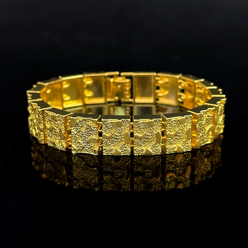 13mm Nugget Bracelet In Gold Gold With Bold Statement Appeal