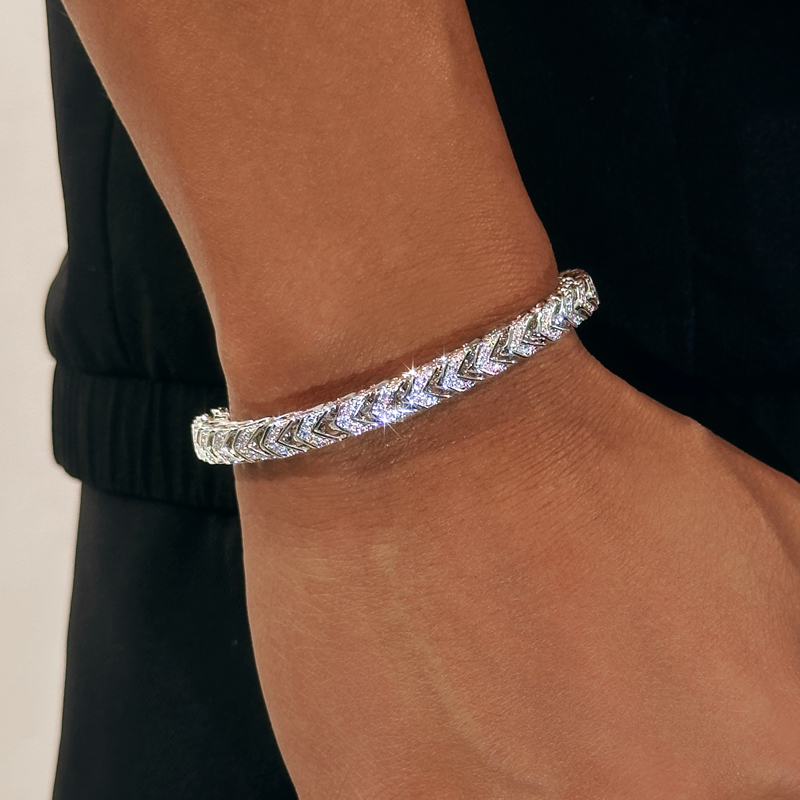 8mm Iced Out 4-sided V-shape Bracelet Gold With Street Luxury Shine - Image 4