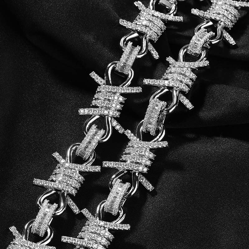19mm Baguette Ice Out Large Barbed Wire Thorn Chain Gold - Image 3