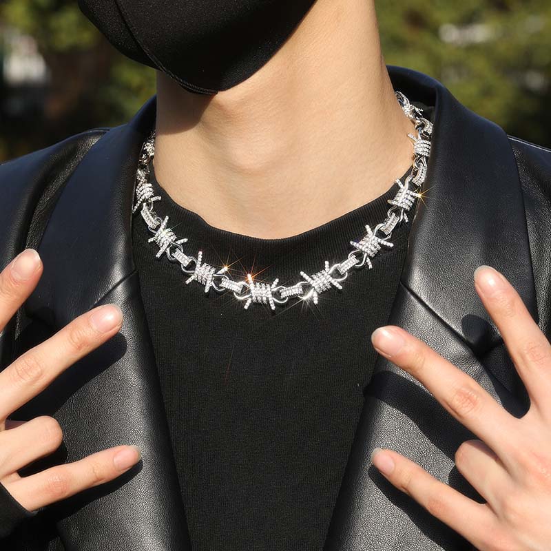 19mm Baguette Ice Out Large Barbed Wire Thorn Chain Gold - Image 4