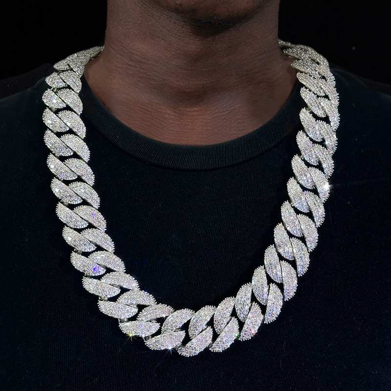 Iced Out Out 25mm Baguette Cut Cuban Chain Gold With Street Luxury Shine - Image 4