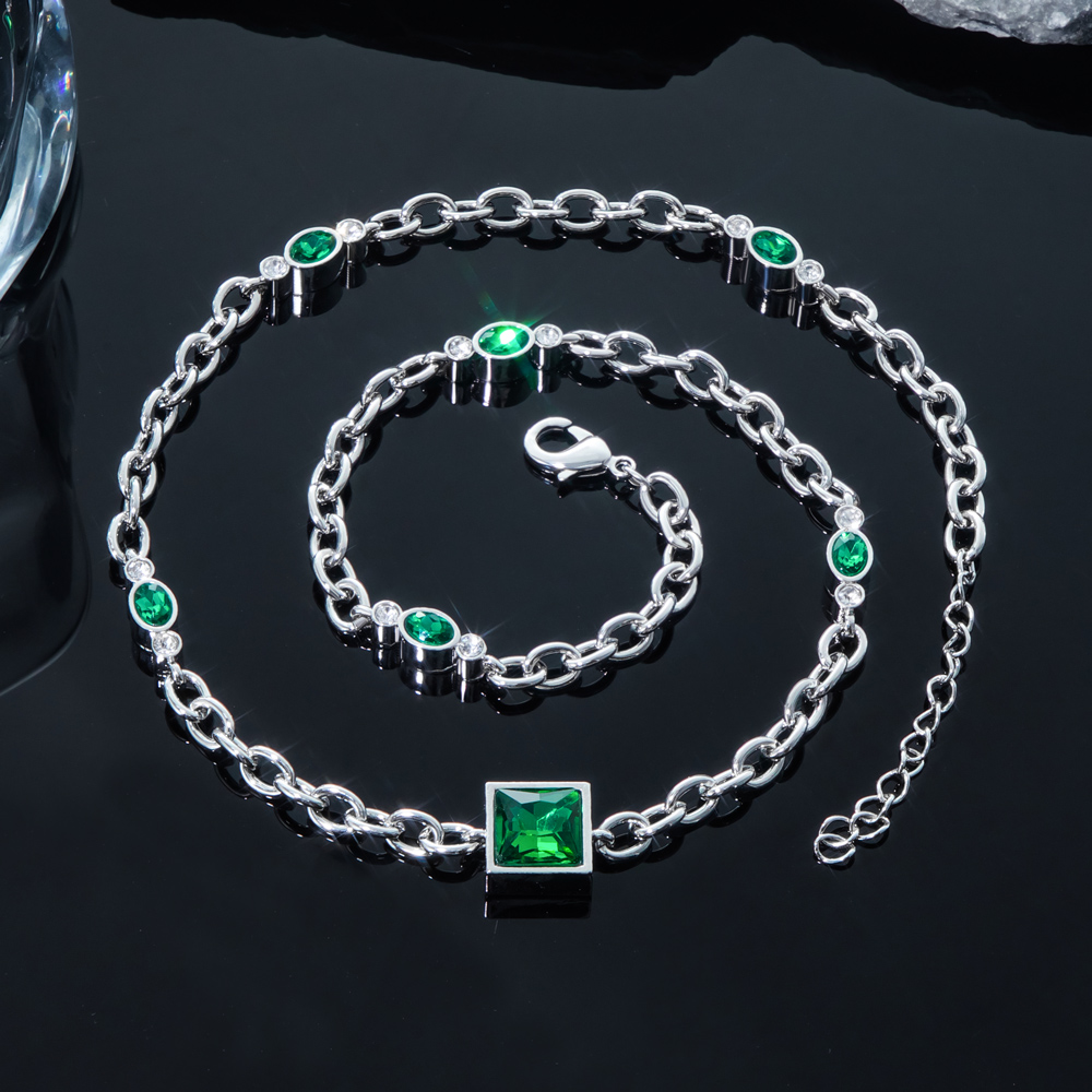 Emerald Green Princess Cut & Oval Cut Diamonds Necklace Gold - Image 3