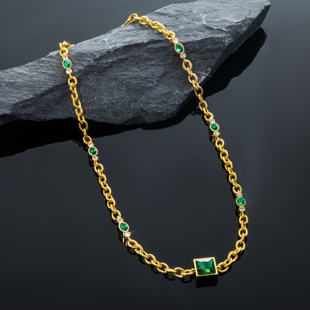 Emerald Green Princess Cut & Oval Cut Diamonds Necklace Gold - Image 6