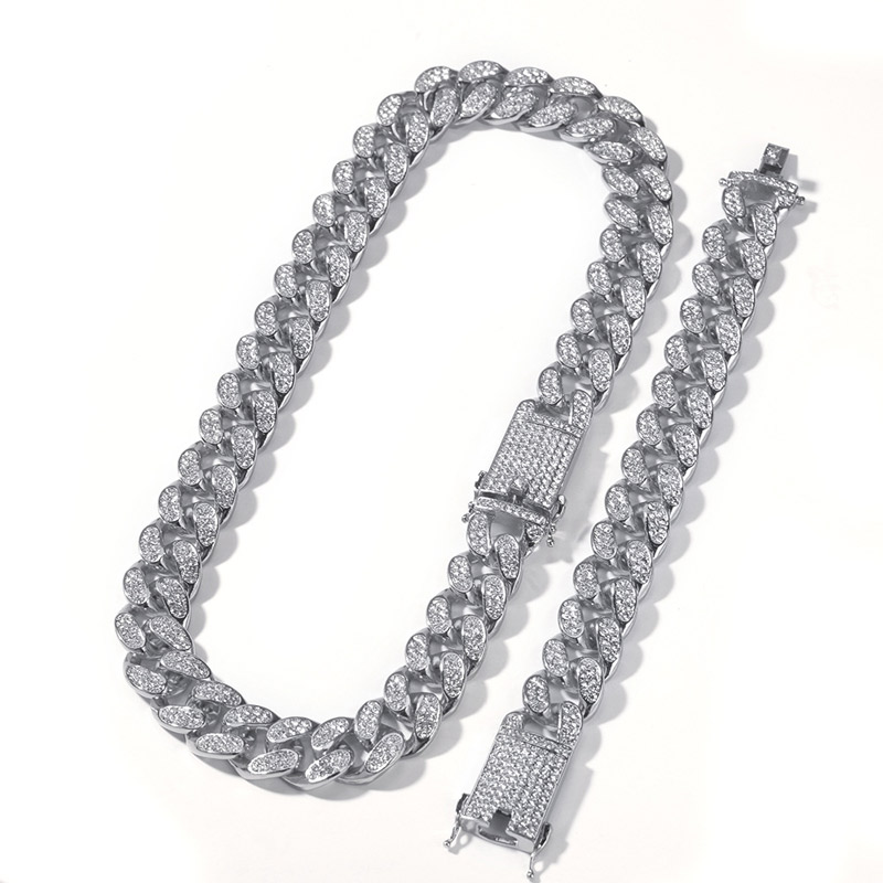 20mm Iced Out Out Miami Cuban Chain Gold With Street Luxury Shine - Image 3