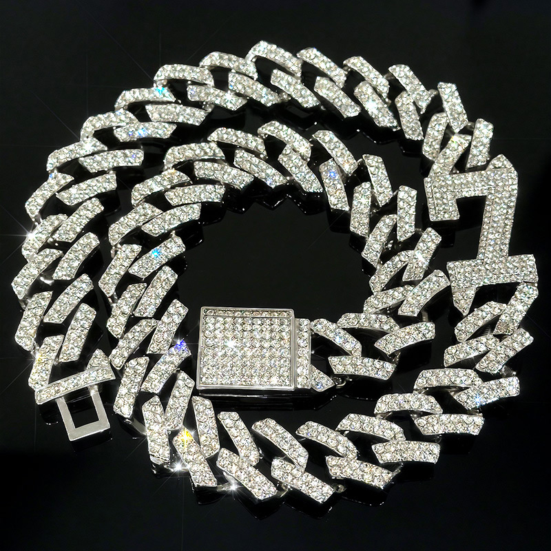 Iced Out 18mm 20 Number Cuban Chain Gold With Street Luxury Shine - Image 3