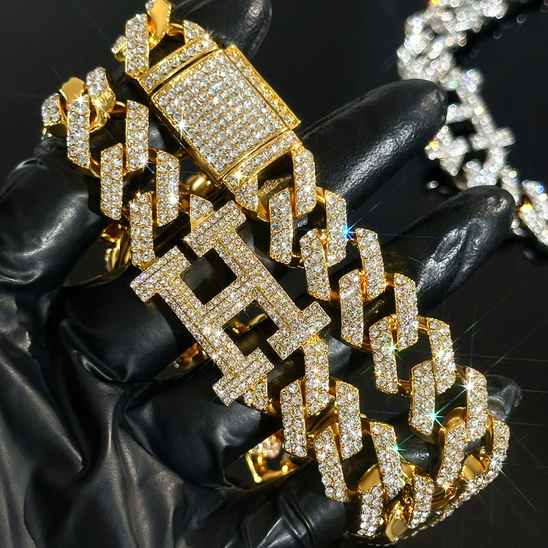 Iced Out 18mm 20 Initial Letter Cuban Chain Gold With Street Luxury Shine - Image 5