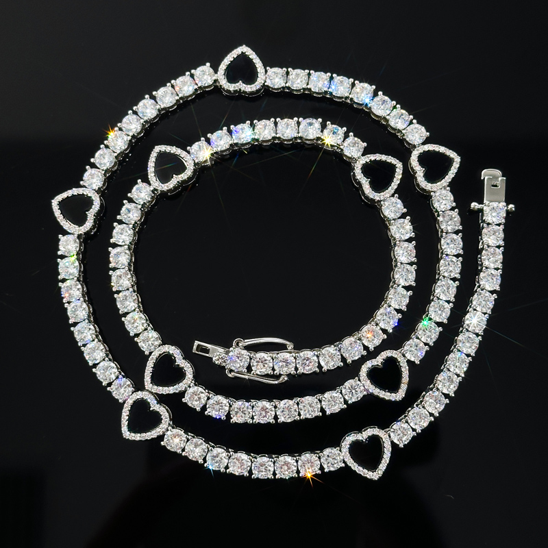 4mm Black Heart Tennis Chain Iced Out With Bold Statement Appeal - Image 3