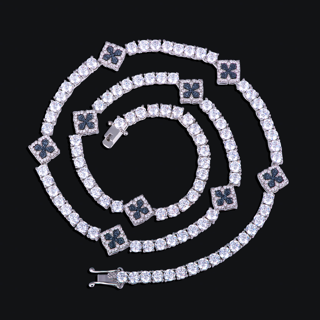 Iced Out Out Four Leaf Clover Tennis Chain Silver With Street Luxury Shine - Image 3