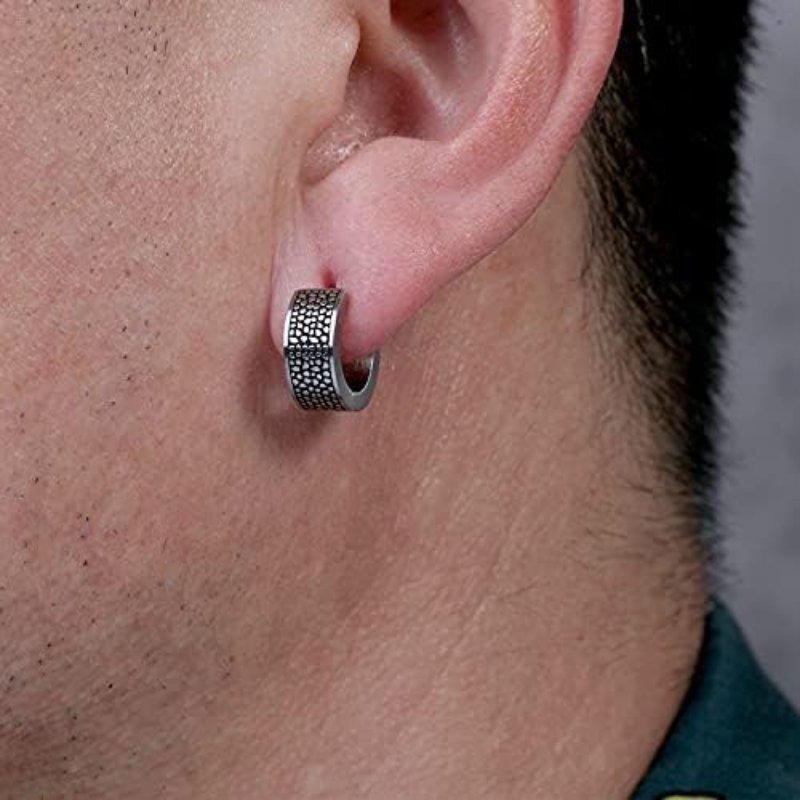 Stainless Steel Reptile Pattern Huggie Earrings With Street Luxury Shine - Image 3