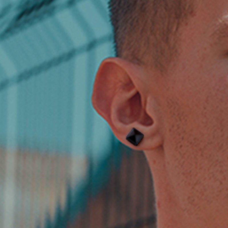 Black Pyramid Stud Earrings Bold Statement Style With Street Luxury - Image 3