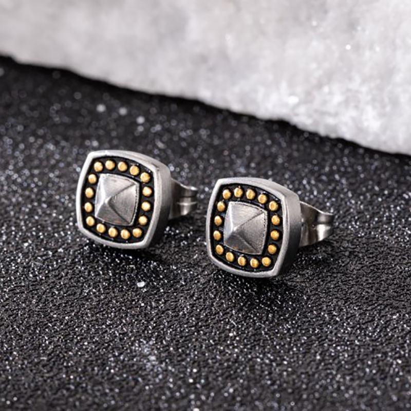 Golden Dots Pyramid Stud Earrings In White Gold With Street Luxury Shine