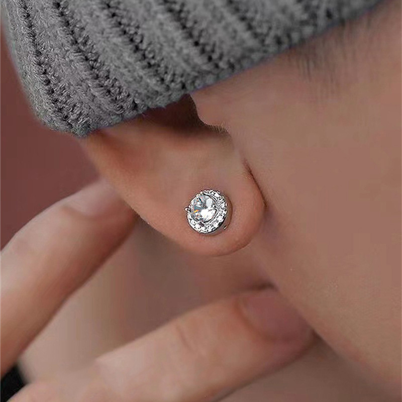 Black & White Diamonds Magnetic Earring Moissanite With Street Luxury Shine - Image 3