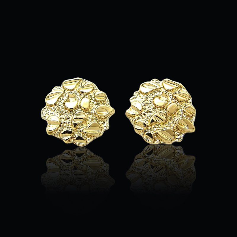 Nugget Magnetic Earring In Gold Gold With Bold Statement Appeal - Image 4