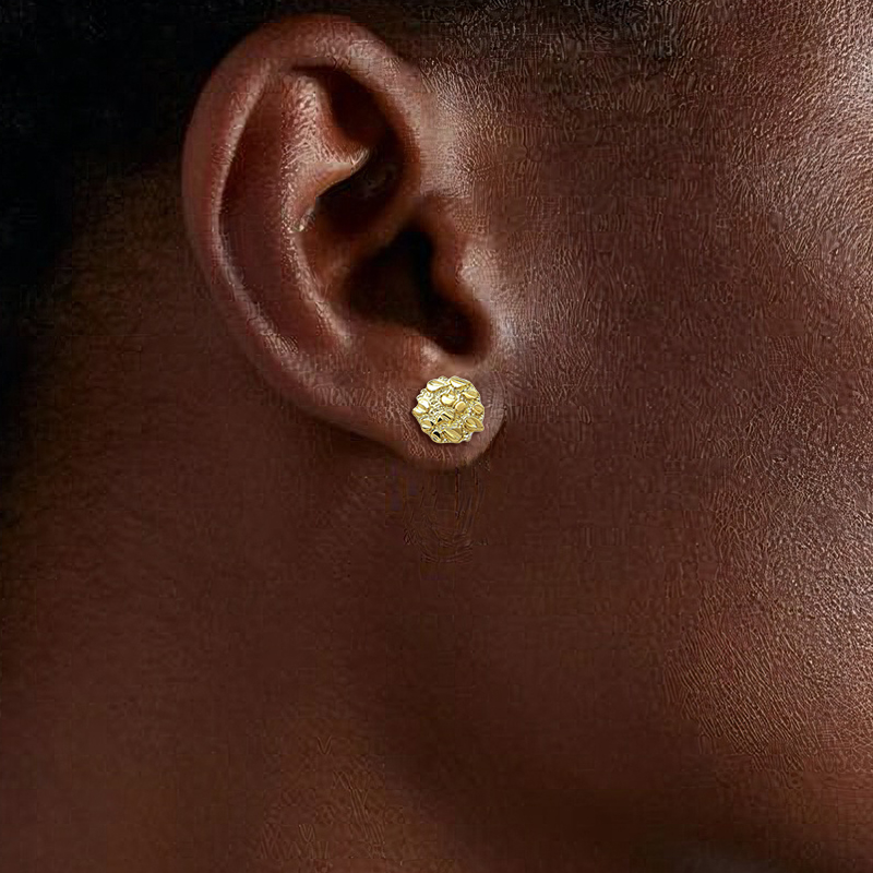 Nugget Magnetic Earring In Gold Gold With Bold Statement Appeal