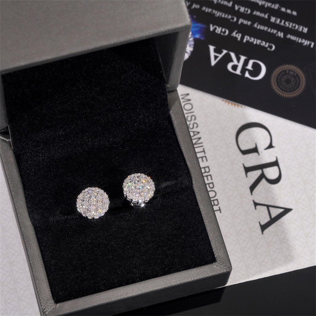 Round Cut Magnetic Non-piercing Stud Earrings Moissanite - Image 3