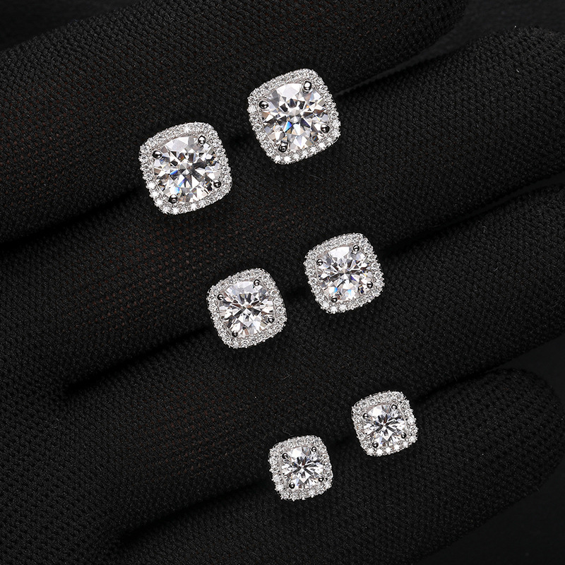 0.5ct/0.8ct/1ct/2ct Certified Vvs1 Moissanite Halo Earrings In S925 Silver - Image 3