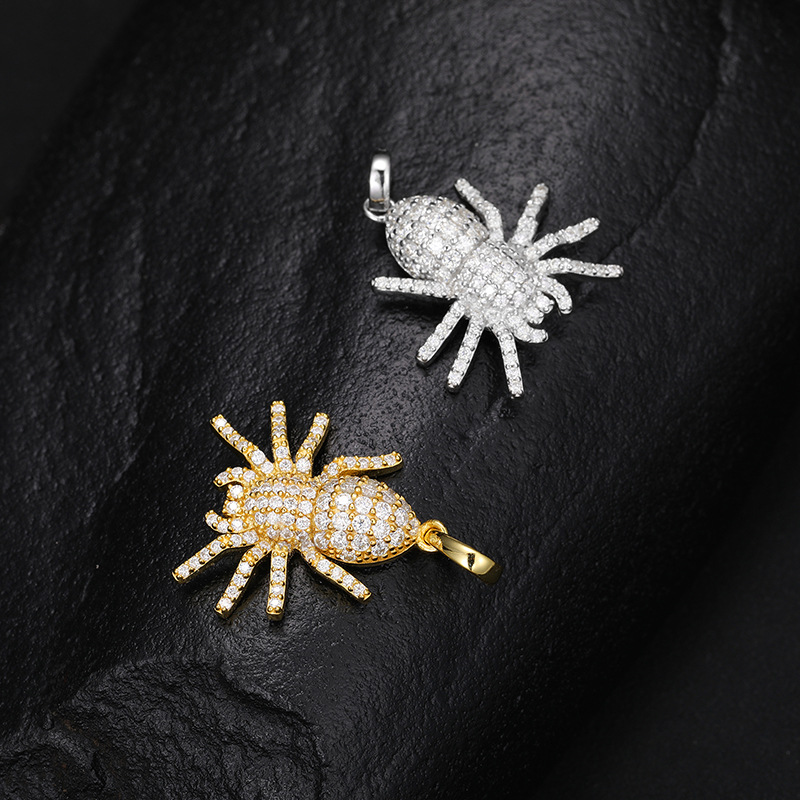 Street Luxury S925 Sterling Silver Moissanite Iced Out Spider Pendant - Image 5