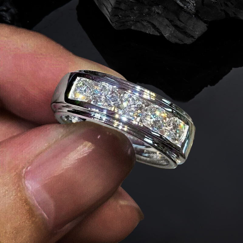Moissanite 2.0 Ctw Round Cut Men's Engagement Ring In S925 Silver Iced Out