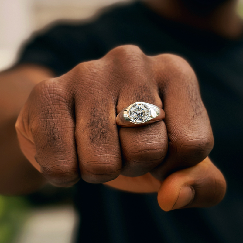 925s & Vvs 3ct Moissanite Ring In White Gold With Iced Out Shine - Image 4