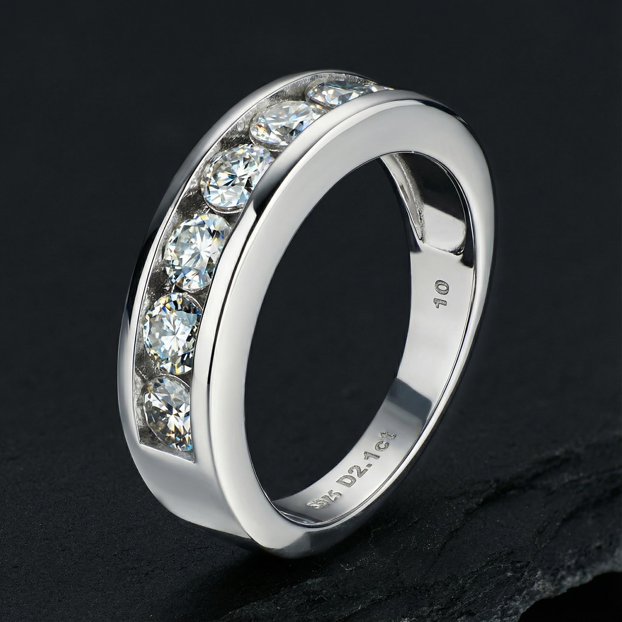 925s & Vvs 2.1ct Moissanite Ring In White Gold With Iced Out Shine