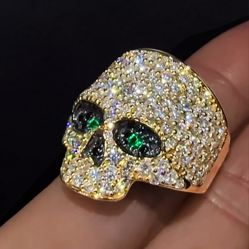 925s & Vvs Moissanite Emerald Skull Ring Iced Out Shine With Street Luxury