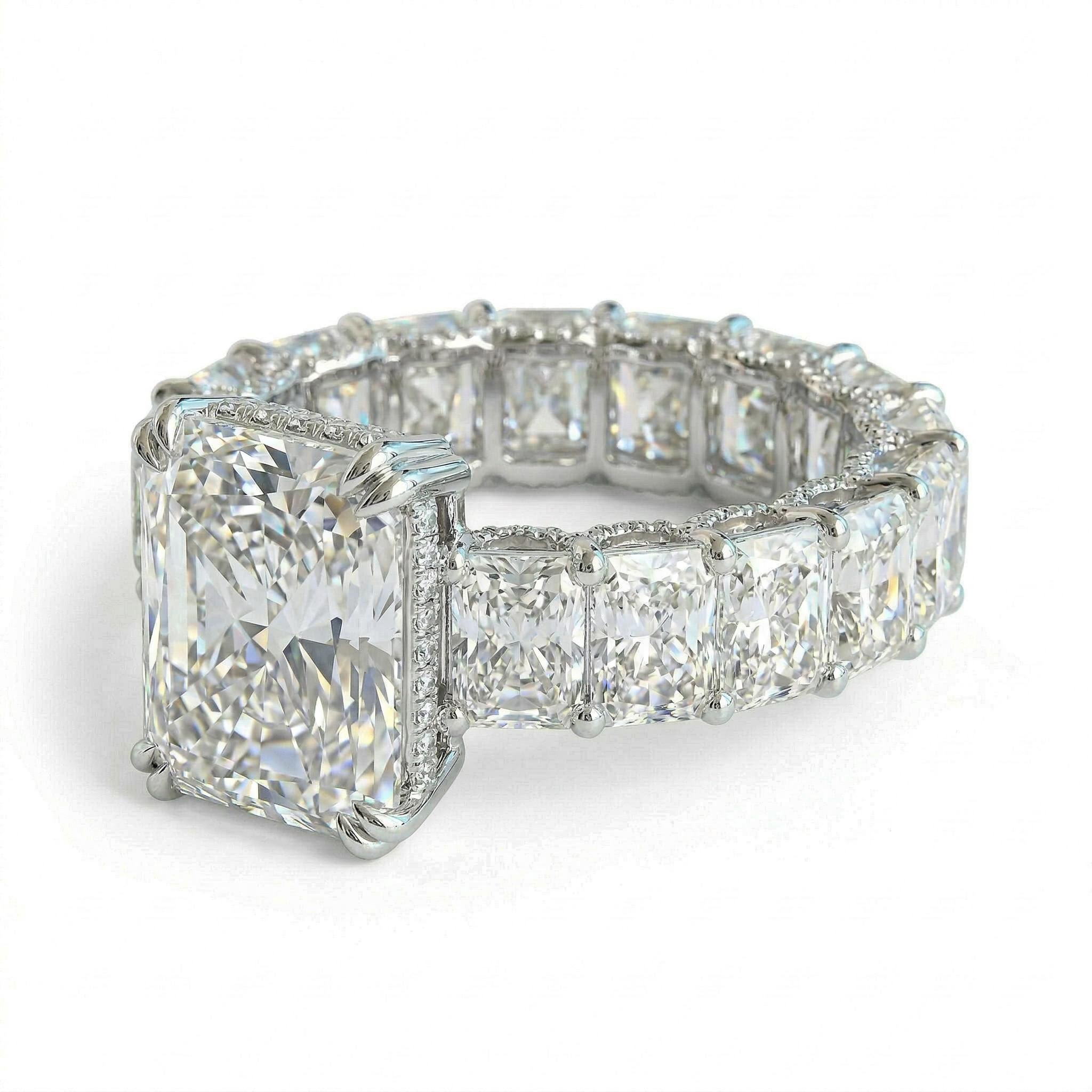 925s & Vvs Moissanite 14.22 Ct Luxury Radiant Cut Pave Halo Engagement Ring - Image 5