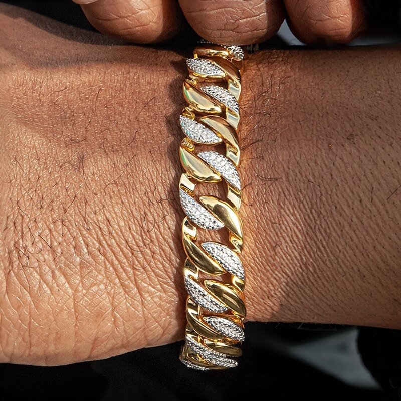 10mm 925s & Vvs Moissanite Diamond Curb Link Chain With Iced Out Shine - Image 4