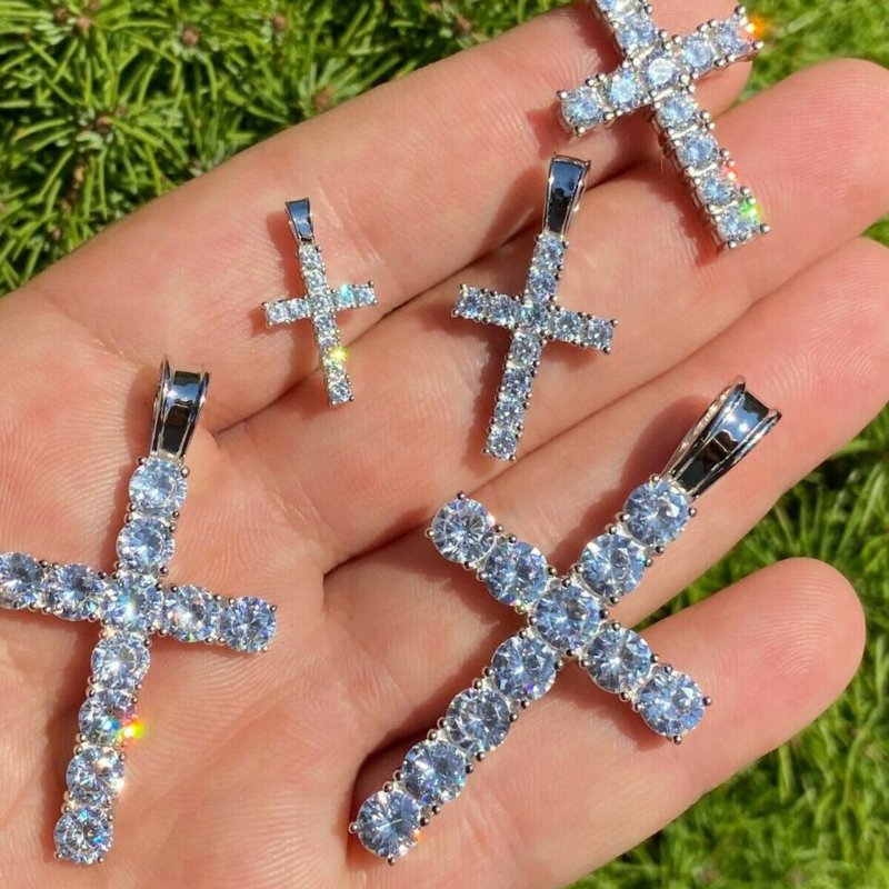 Round Cut Diamonds Cross Pendant In White Gold With Street Luxury Shine