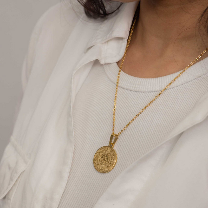 Ayatul Kursi Stainless Steel Pendant Gold With Street Luxury Shine - Image 4
