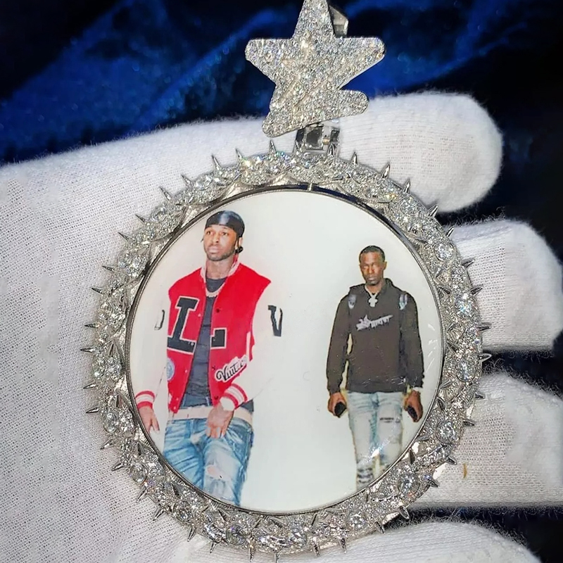 Iced Out Star Clasp Thorn Disc Photo Pendant Gold With Street Luxury Shine